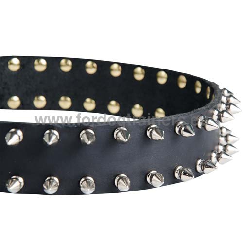 Excellent soft black collar with spikes for Doberman